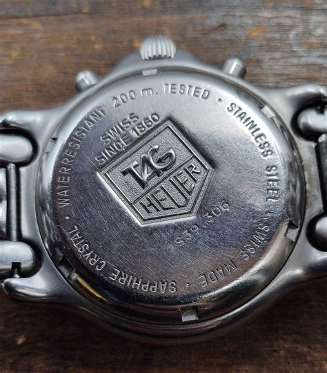 how to spot a fake tag watch